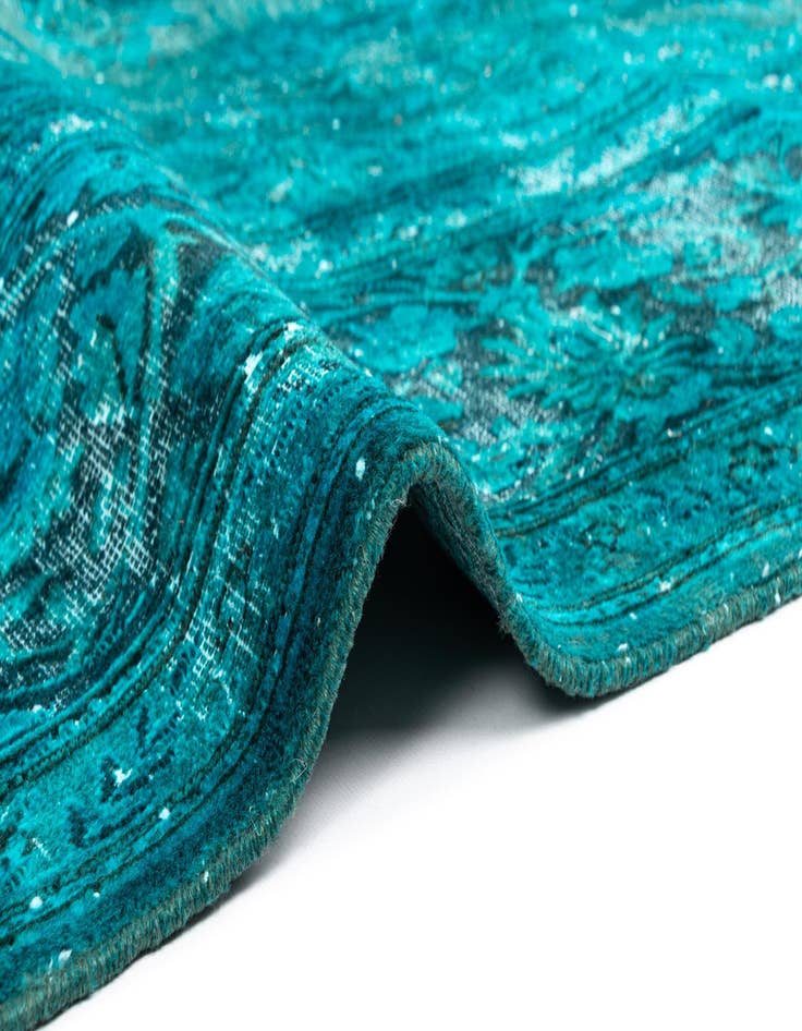 Detail image of 9' 9 x 13' Vintage Royal Wool Rug