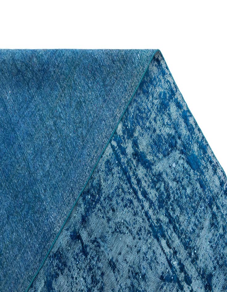 Detail image of 9' 2 x 13' 3 Vintage Royal Wool Rug