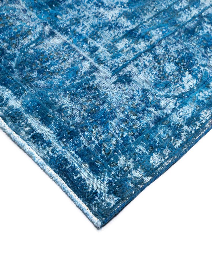 Detail image of 9' 11 x 13' 5 Vintage Royal Wool Rug