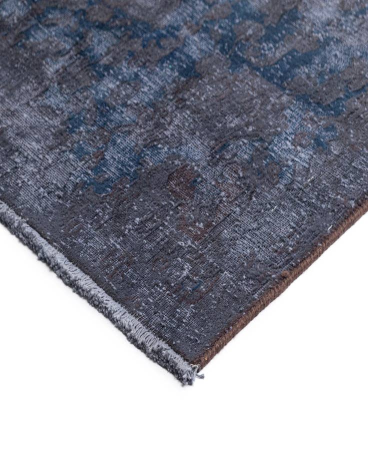 Detail image of 9' 5 x 12' 9 Vintage Royal Wool Rug