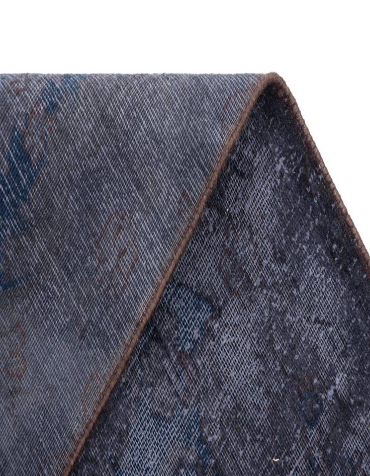 Detail image of 9' 5 x 12' 9 Vintage Royal Wool Rug