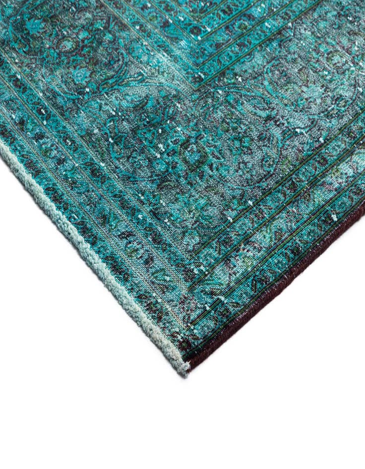 Detail image of 9' 9 x 16' 2 Vintage Royal Wool Rug