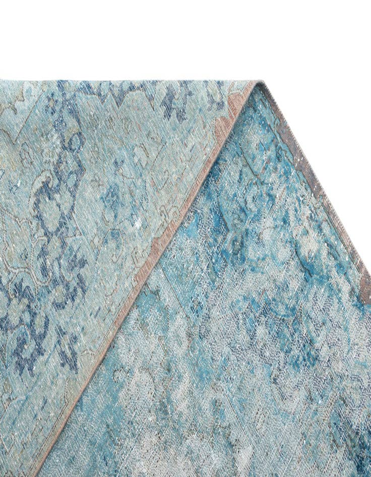 Detail image of 9' 9 x 13' 4 Vintage Royal Wool Rug