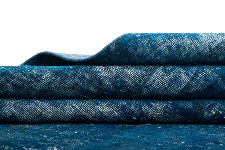 Detail image of 9' 9 x 12' 11 Vintage Royal Wool Rug