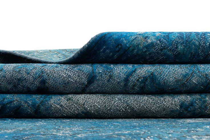 Detail image of 9' 7 x 13' 5 Vintage Royal Wool Rug