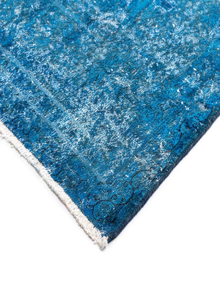 Detail image of 9' 4 x 12' 10 Vintage Royal Wool Rug