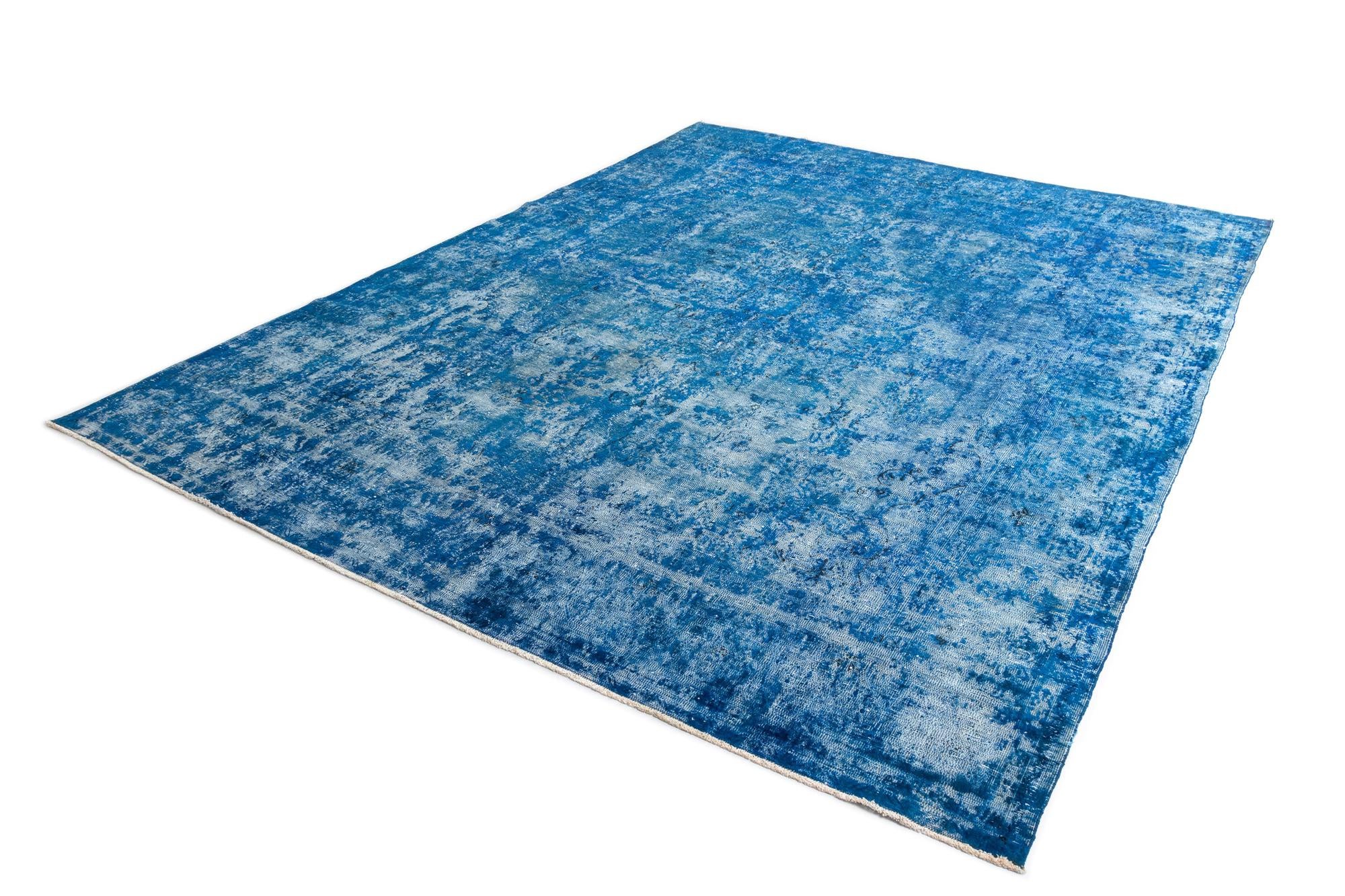 9' 9 x 12' 11 Vintage Royal Wool Rug