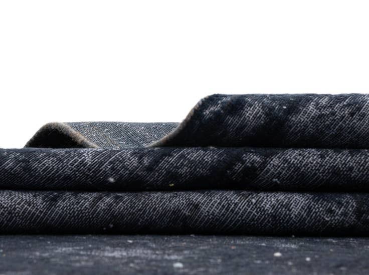 Detail image of 9' 5 x 12' 6 Vintage Royal Wool Rug