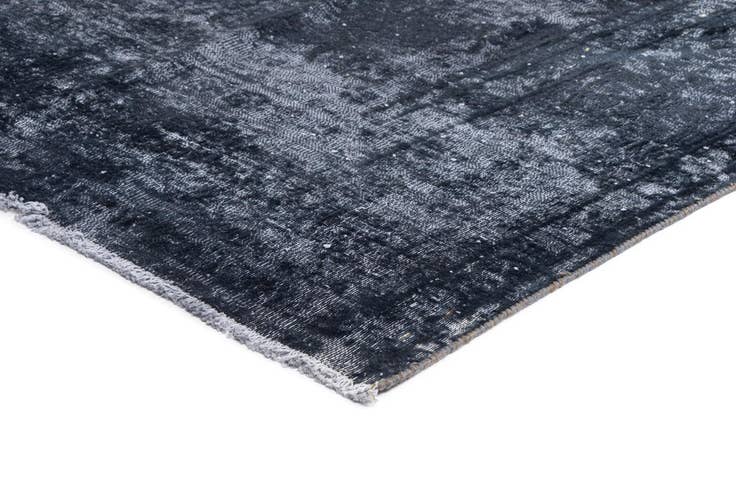Detail image of 9' 5 x 12' 6 Vintage Royal Wool Rug