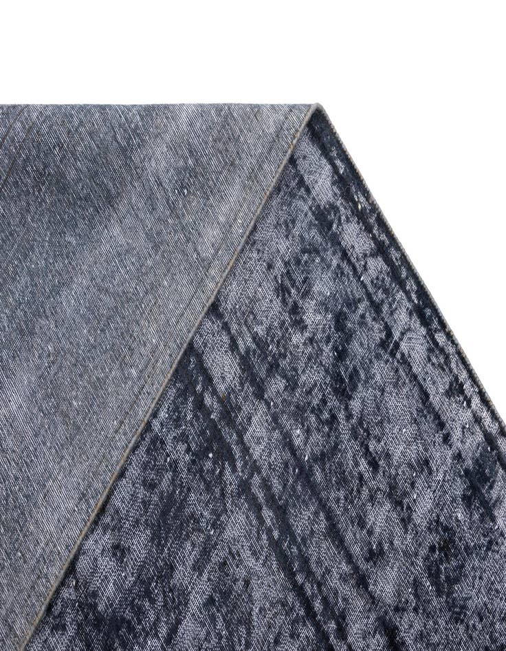 Detail image of 9' 5 x 12' 6 Vintage Royal Wool Rug