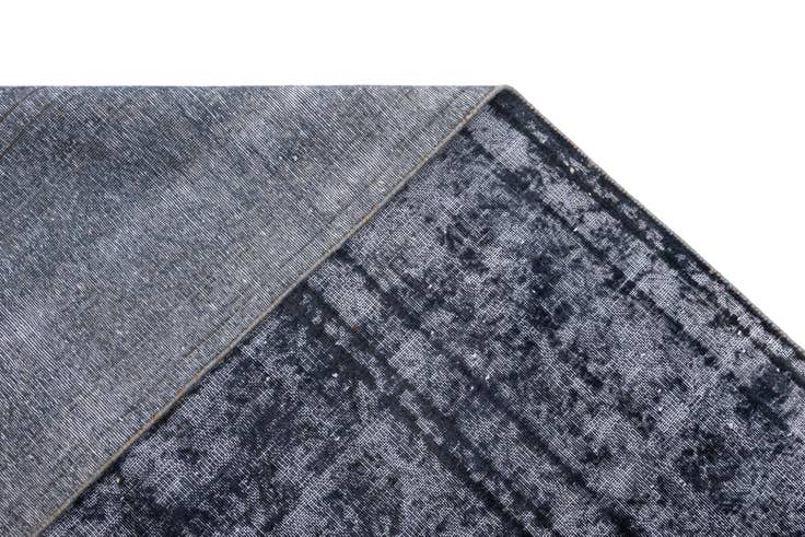 Detail image of 9' 5 x 12' 6 Vintage Royal Wool Rug