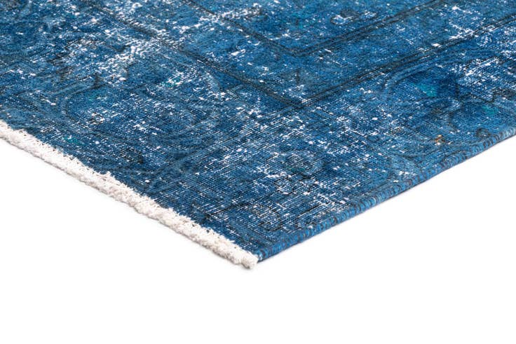 Detail image of 8' 8 x 12' 1 Vintage Royal Wool Rug