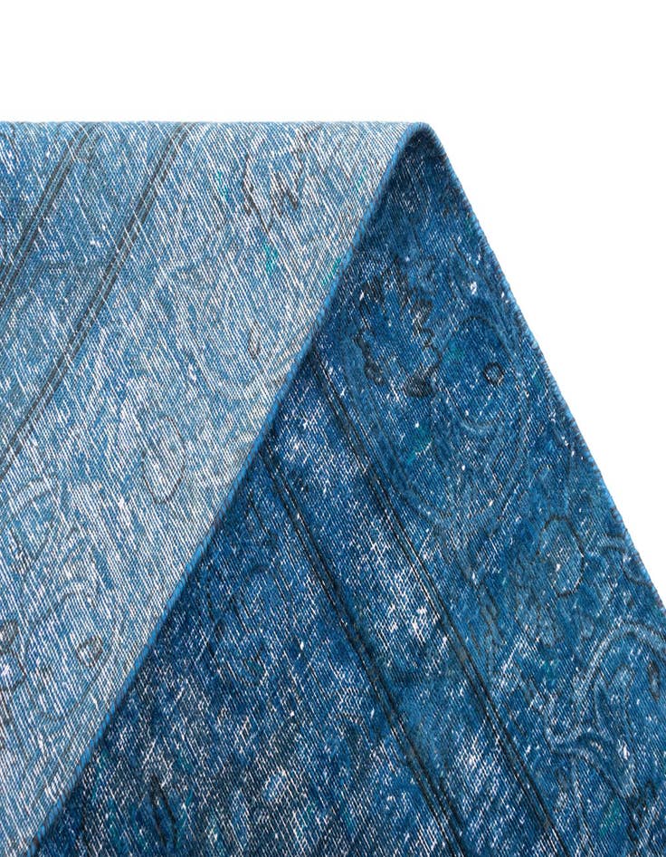 Detail image of 8' 8 x 12' 1 Vintage Royal Wool Rug