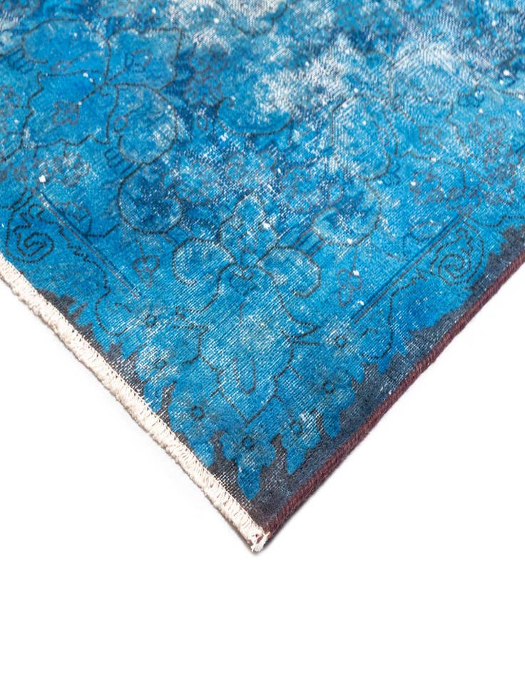 Detail image of 9' 7 x 12' 11 Vintage Royal Wool Rug