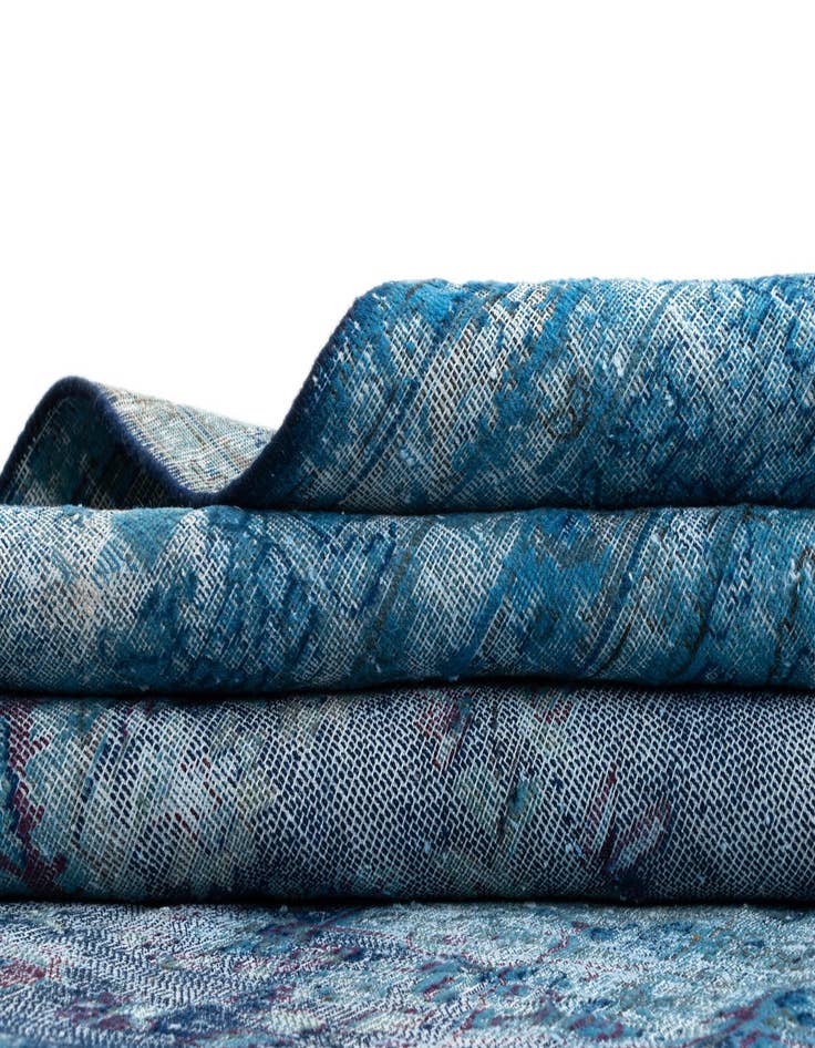 Detail image of 9' 9 x 12' 5 Vintage Royal Wool Rug