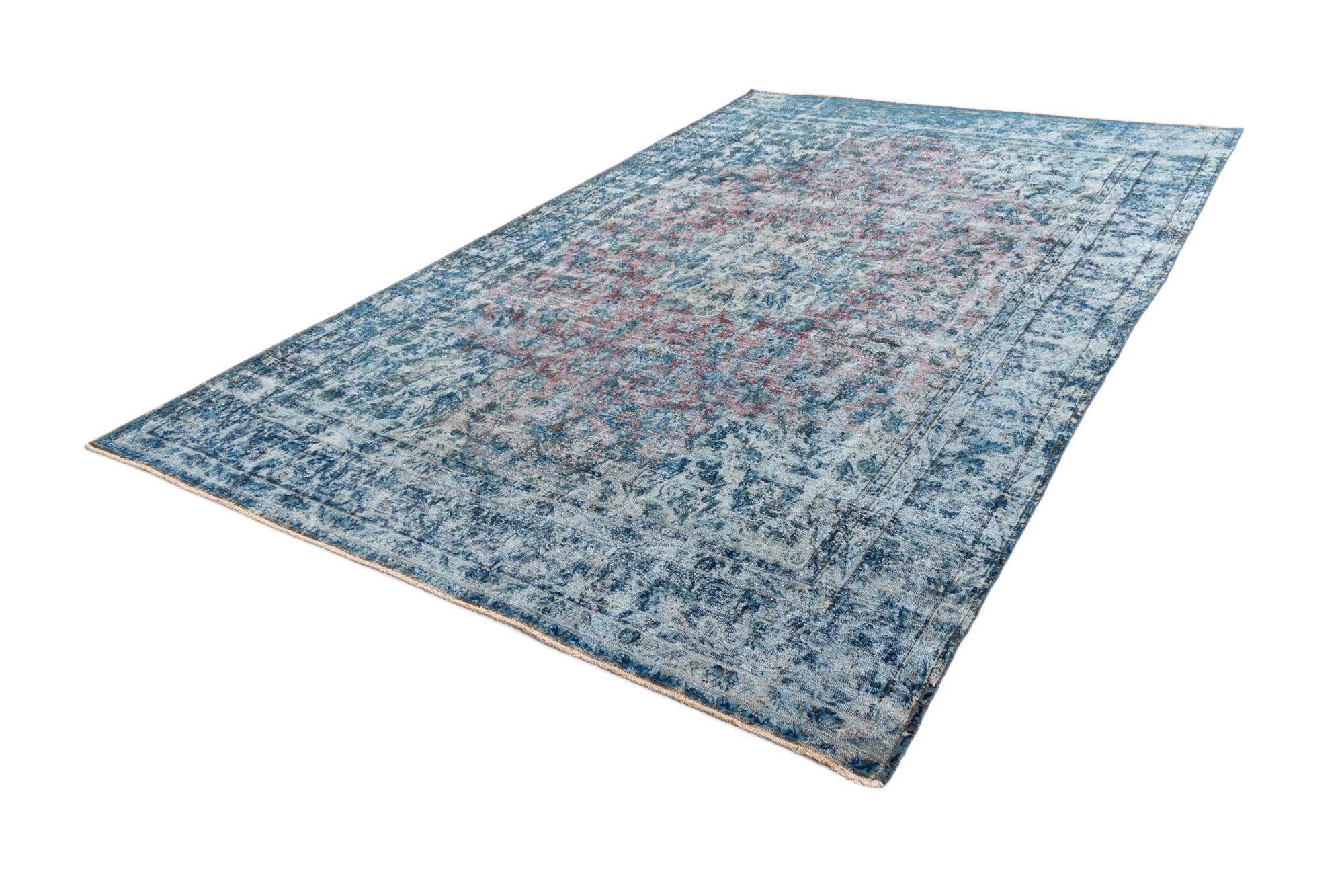 8' 6 x 12' 8 Vintage Royal Wool Rug