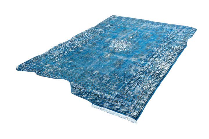 6' 9 x 9' 10 Vintage Royal Wool Rug