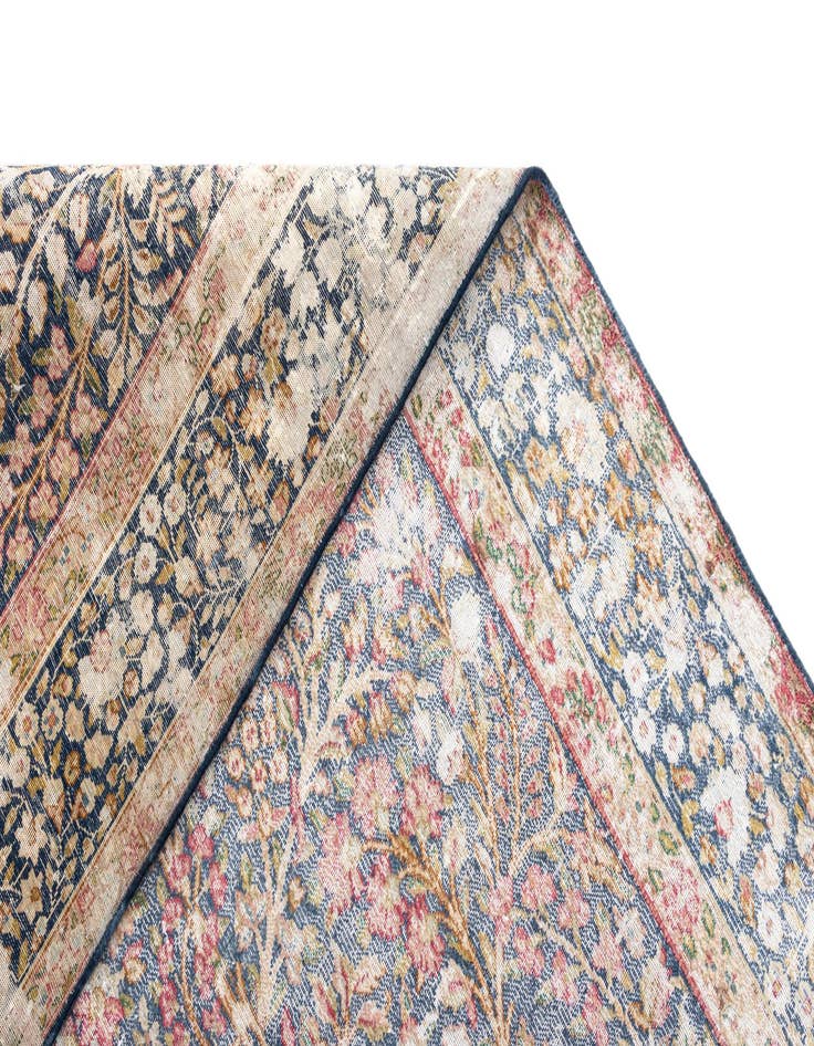 Detail image of 5' 7 x 9' 8 Vintage Royal Wool Rug