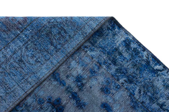 6' 4 x 9' 4 Vintage Royal Wool Rug