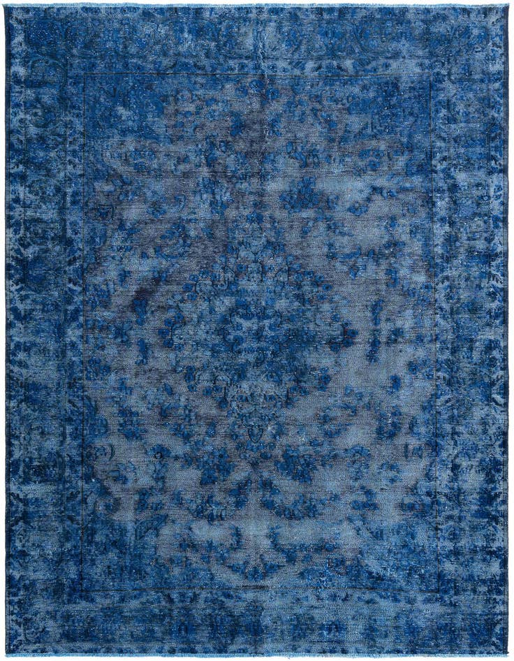 Detail image of 6' 4 x 9' 4 Vintage Royal Wool Rug