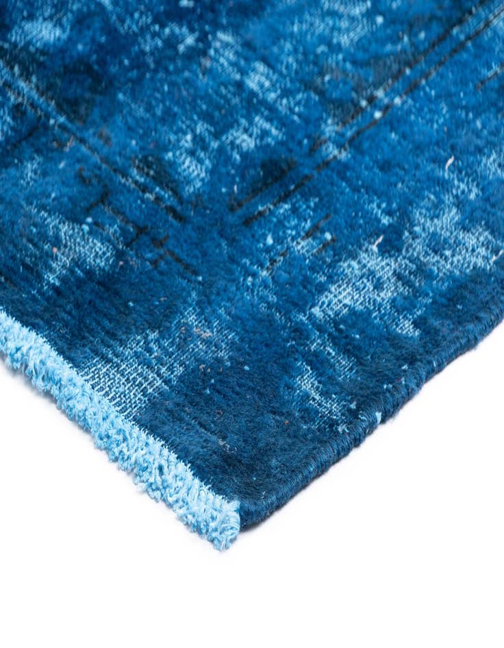 Detail image of 7' 11 x 9' 8 Vintage Royal Wool Rug