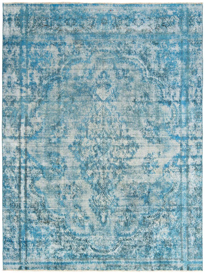 Detail image of 8' 7 x 11' 5 Vintage Royal Wool Rug