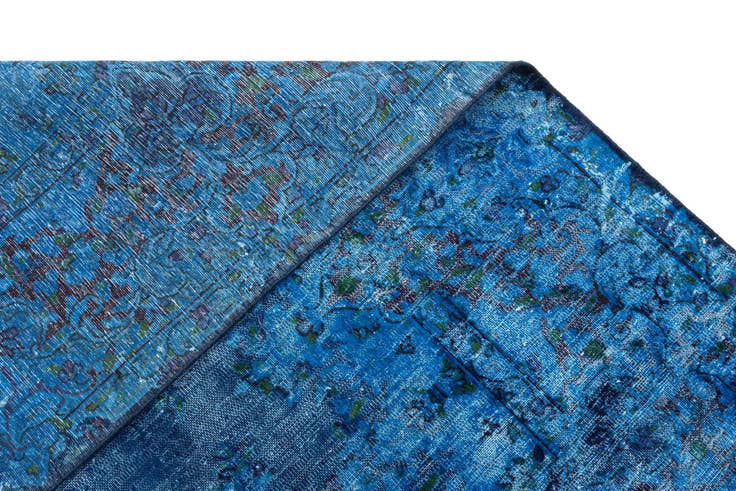 Detail image of 8' 1 x 11' Vintage Royal Wool Rug