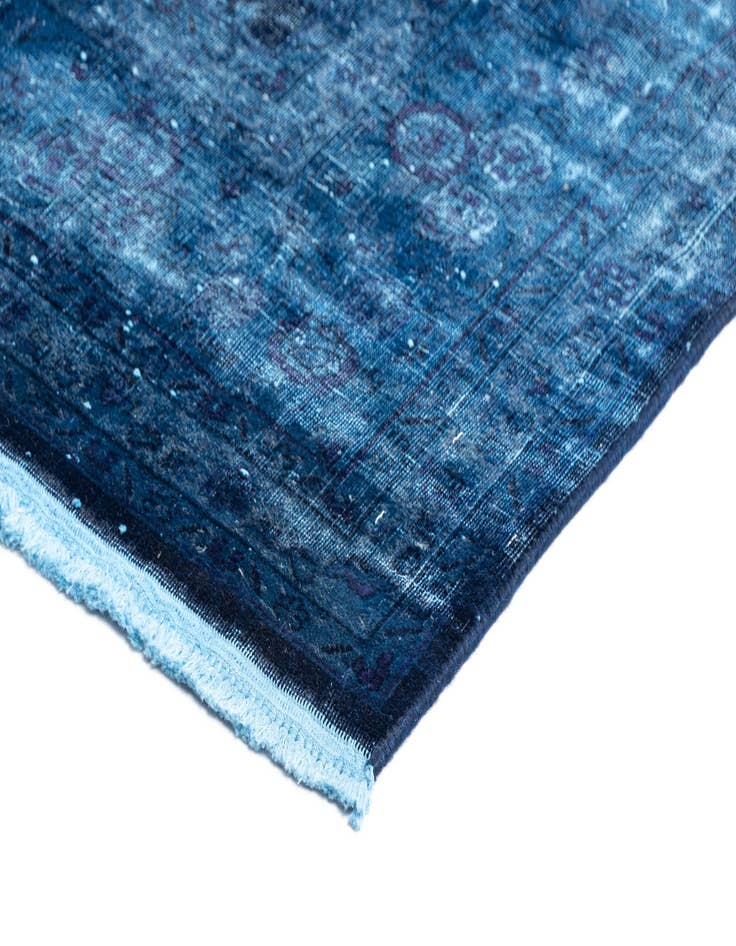 Detail image of 7' 10 x 9' 9 Vintage Royal Wool Rug