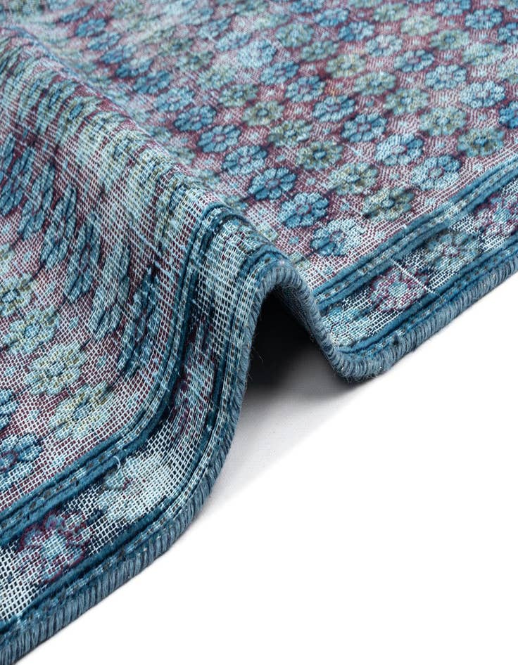 Detail image of 5' 8 x 9' 2 Vintage Royal Wool Rug