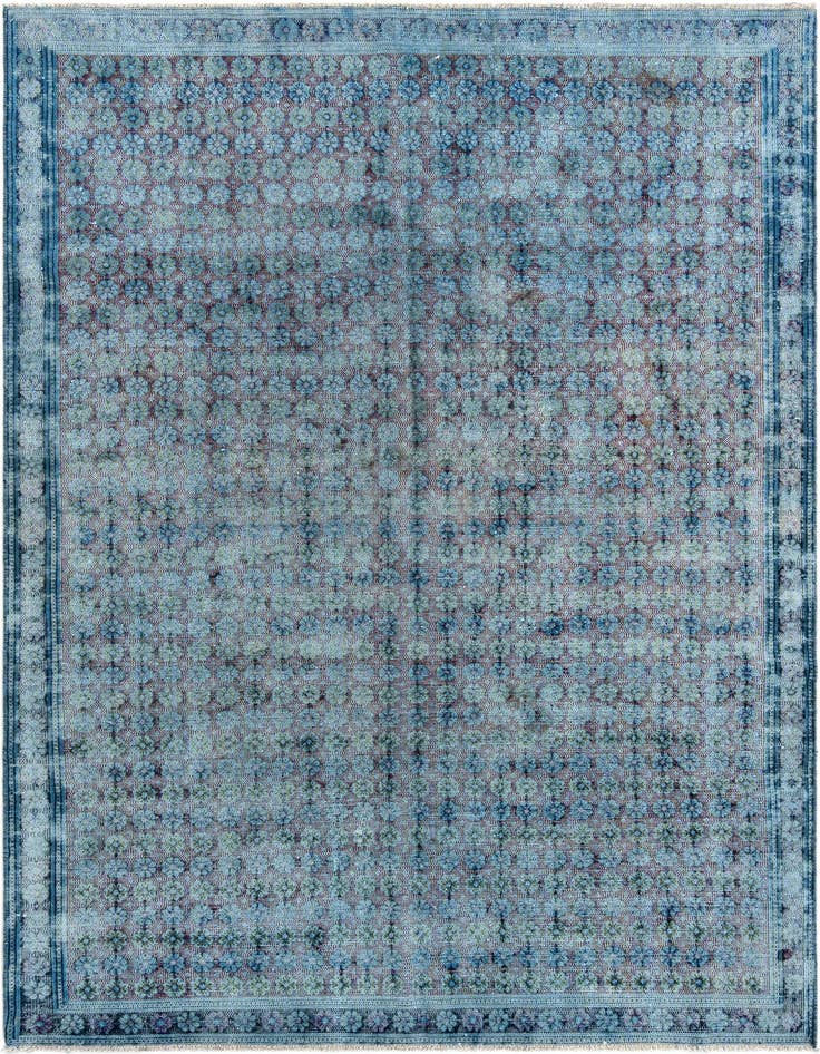 Detail image of 5' 8 x 9' 2 Vintage Royal Wool Rug