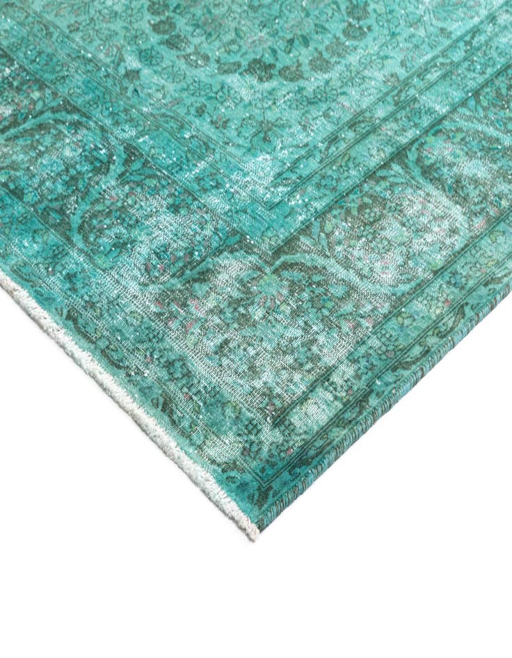 Detail image of 9' 7 x 12' 4 Vintage Royal Wool Rug