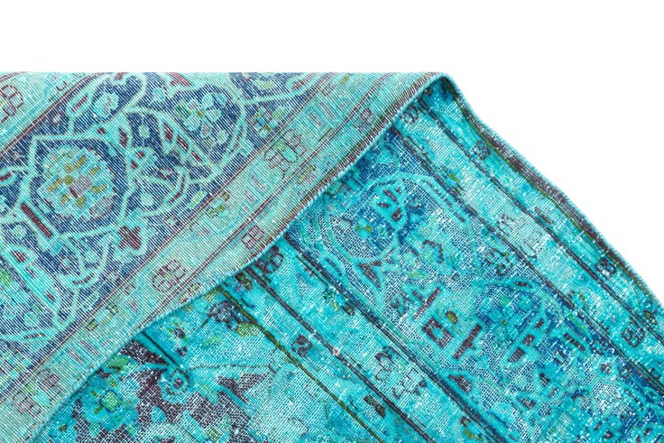 Detail image of 9' 7 x 13' Vintage Royal Wool Rug