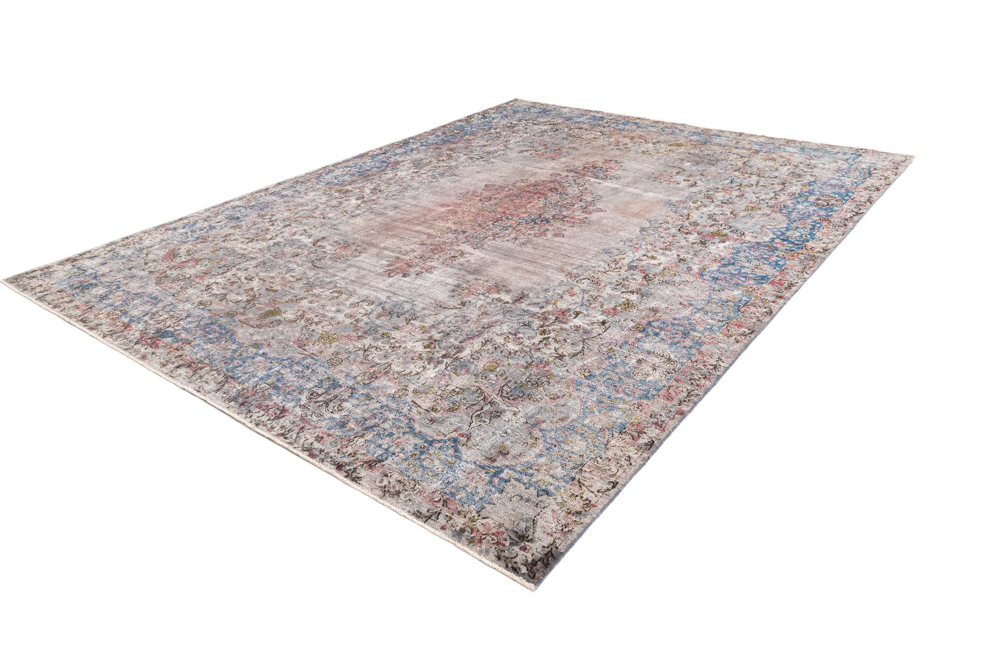 10' x 13' 4 Vintage Royal Wool Rug