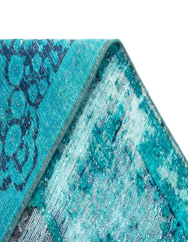 Detail image of 9' 10 x 13' 2 Vintage Royal Wool Rug