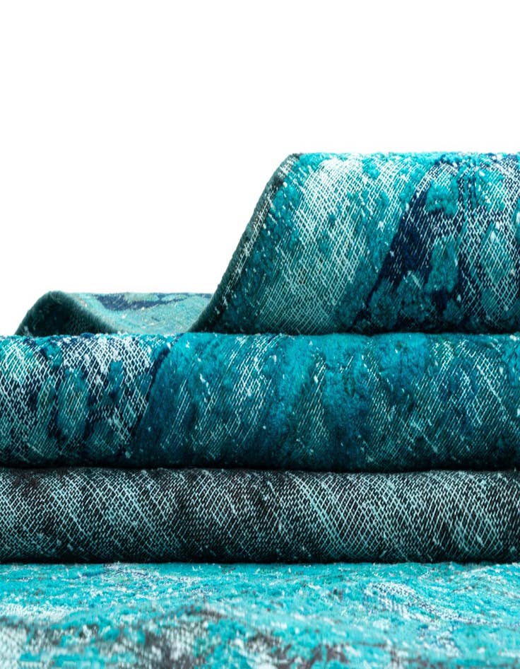 Detail image of 9' 10 x 13' 2 Vintage Royal Wool Rug