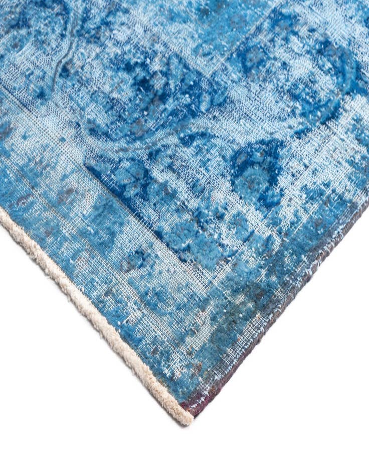 Detail image of 10' 1 x 14' Vintage Royal Wool Rug