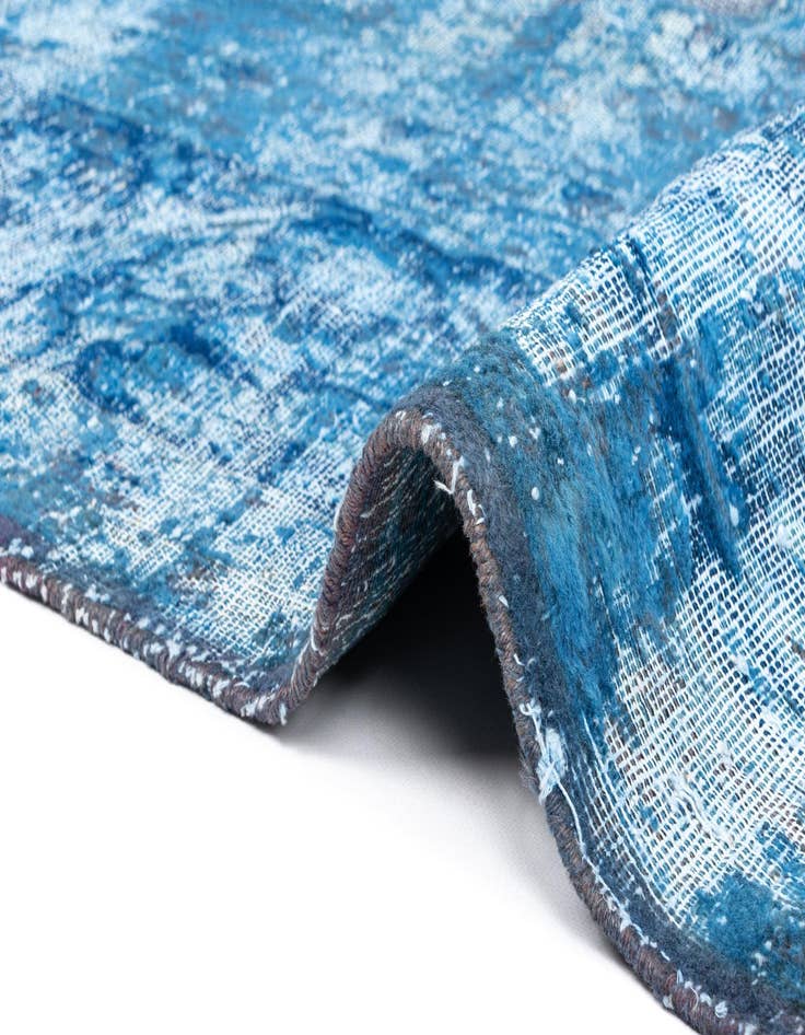 Detail image of 10' 1 x 14' Vintage Royal Wool Rug