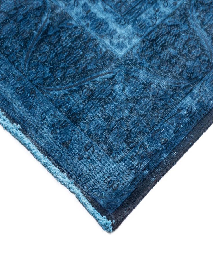 Detail image of 9' 10 x 13' Vintage Royal Wool Rug