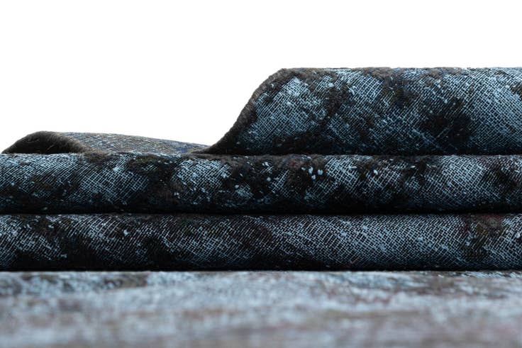 Detail image of 9' 9 x 11' 9 Vintage Royal Wool Rug
