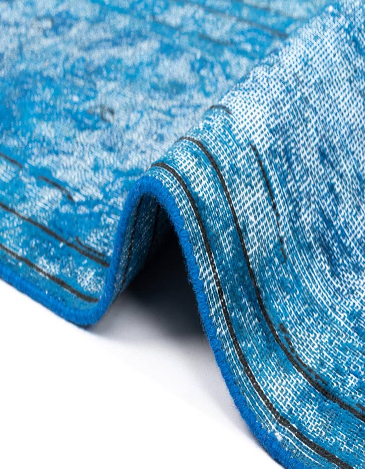 Detail image of 9' 7 x 12' 10 Vintage Royal Wool Rug