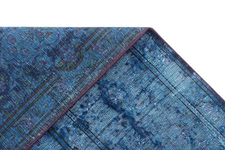 Detail image of 9' 9 x 13' 4 Vintage Royal Wool Rug