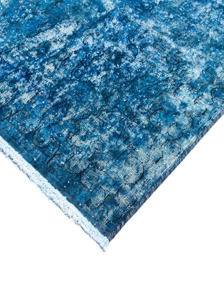 Detail image of 9' 7 x 13' 1 Vintage Royal Wool Rug