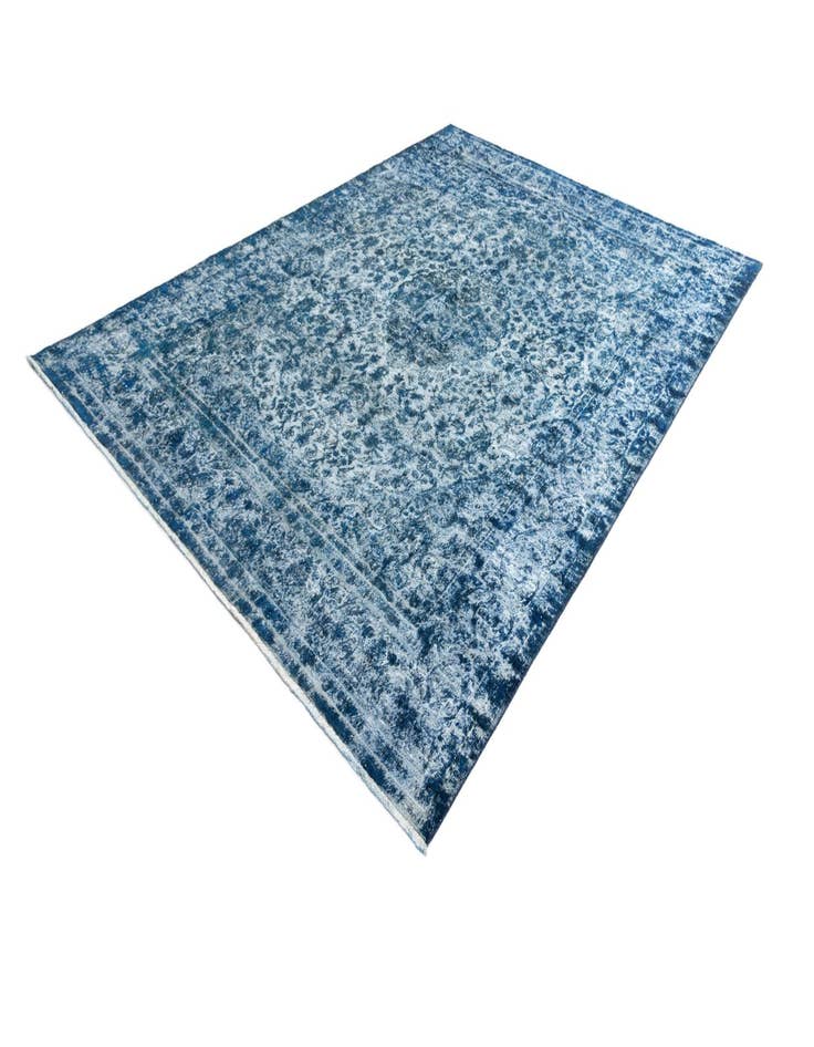 Detail image of 8' 10 x 12' 2 Vintage Royal Wool Rug