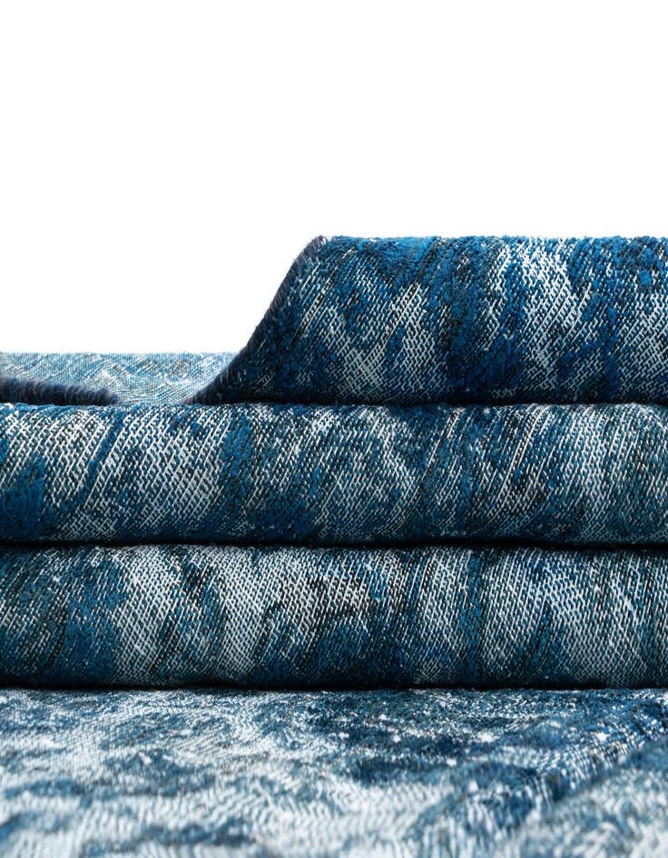 Detail image of 8' 10 x 12' 2 Vintage Royal Wool Rug