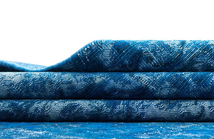 Detail image of 9' 7 x 12' 4 Vintage Royal Wool Rug