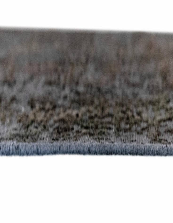 Detail image of 6' 9 x 9' 8 Vintage Royal Wool Rug