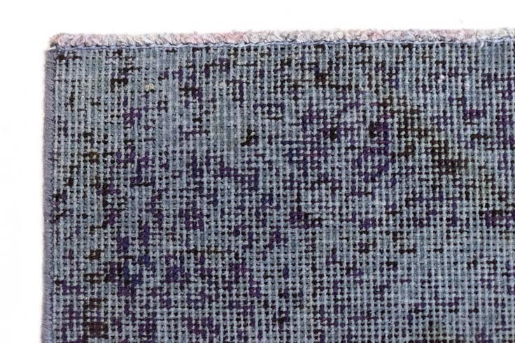 Detail image of 4' 2 x 6' 3 Vintage Royal Wool Rug