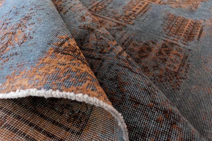 4' 6 x 6' 4 Vintage Royal Wool Rug