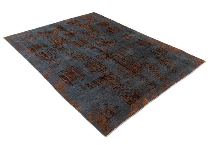 Detail image of 4' 6 x 6' 4 Vintage Royal Wool Rug