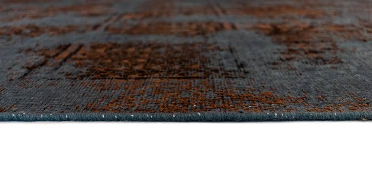 Detail image of 4' 6 x 6' 4 Vintage Royal Wool Rug